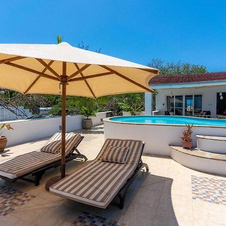 Tequila Sunrise Sky Cabana-Diani Beach Exterior photo