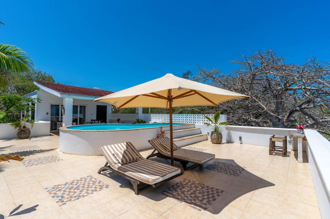 Tequila Sunrise Sky Cabana-Diani Beach Exterior photo